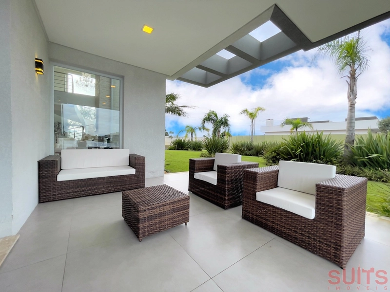 Lindo sobrado beira-lago no Condomínio Enseada: 24ª foto da galeria de imagens do imóvel