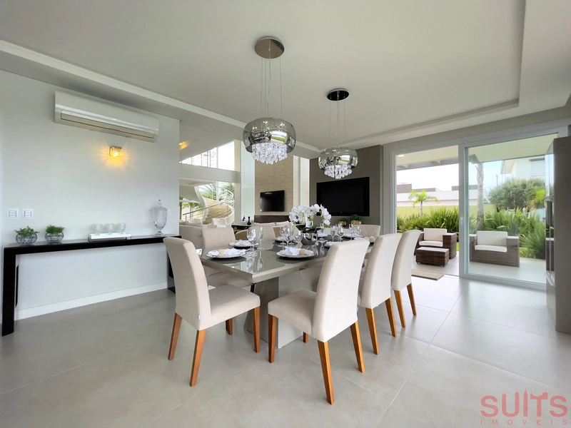 Lindo sobrado beira-lago no Condomínio Enseada: 16ª foto da galeria de imagens do imóvel