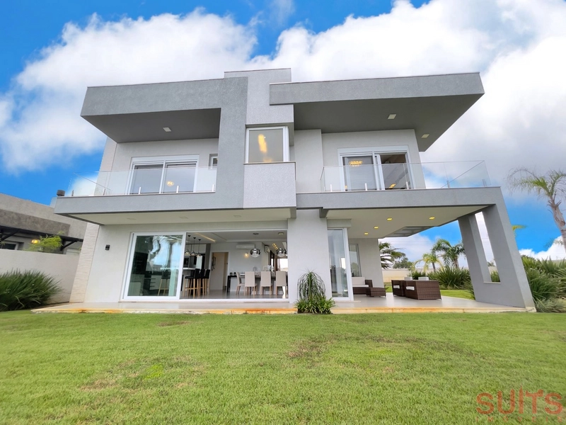 Lindo sobrado beira-lago no Condomínio Enseada: 31ª foto da galeria de imagens do imóvel