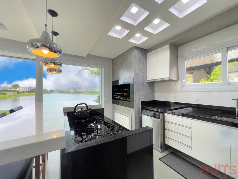 Lindo sobrado beira-lago no Condomínio Enseada: 20ª foto da galeria de imagens do imóvel