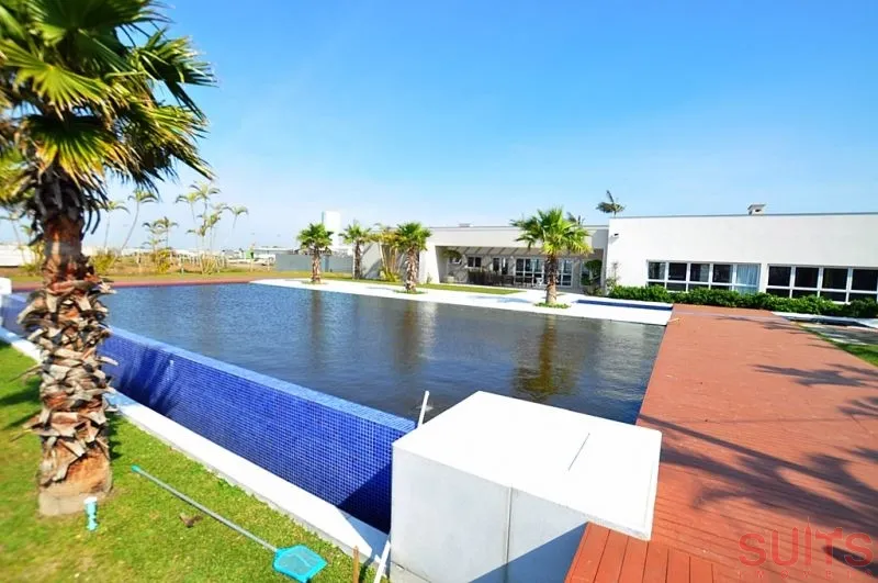 Excelente casa no Condomínio Páteo Marbella
