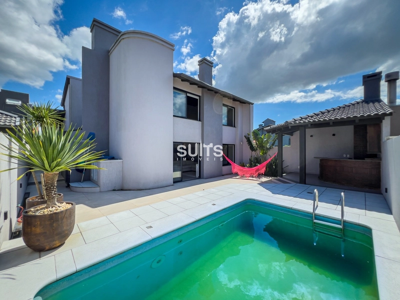 Magnífico sobrado na divisa com Atlântida a 2 quadras do mar: 28ª foto da galeria de imagens do imóvel