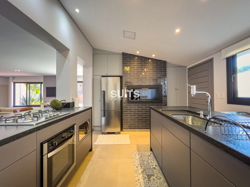 Magnífico sobrado na divisa com Atlântida a 2 quadras do mar: 13ª foto da galeria de imagens do imóvel