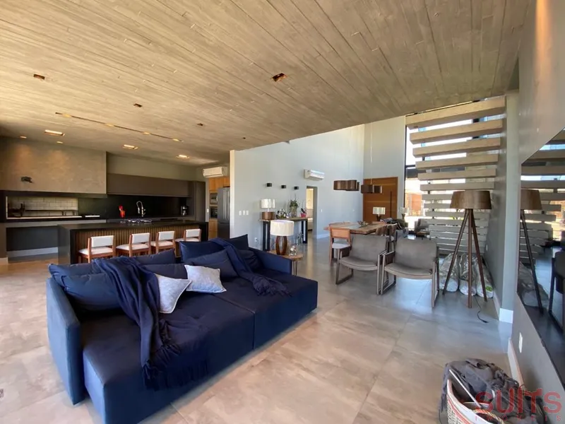 Espetacular sobrado beira-lago no Condomínio Sea Coast: 5ª foto da galeria de imagens do imóvel