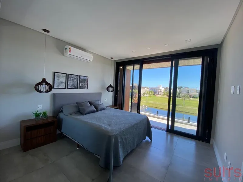 Espetacular sobrado beira-lago no Condomínio Sea Coast: 21ª foto da galeria de imagens do imóvel