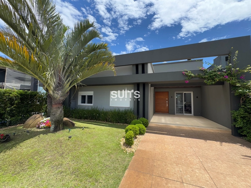 Linda casa no condomínio Riviera: 3ª foto da galeria de imagens do imóvel