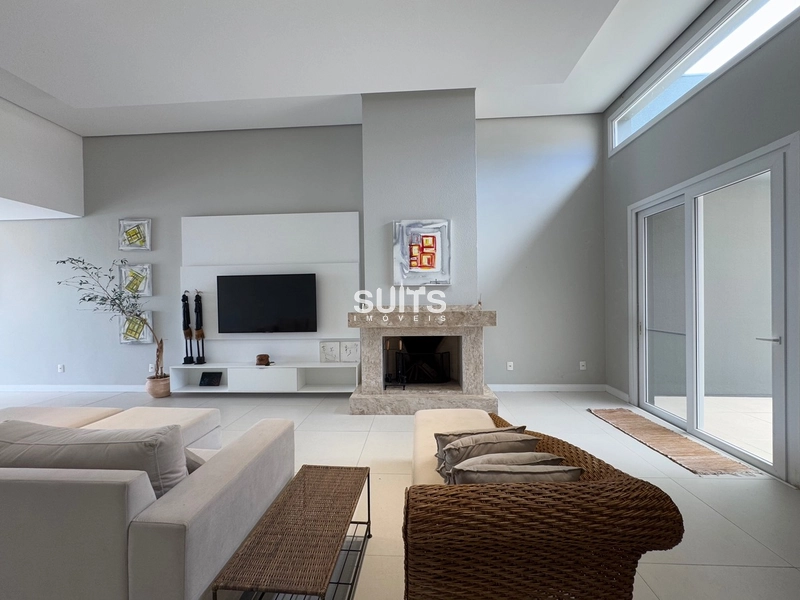 Linda casa no condomínio Riviera: 7ª foto da galeria de imagens do imóvel