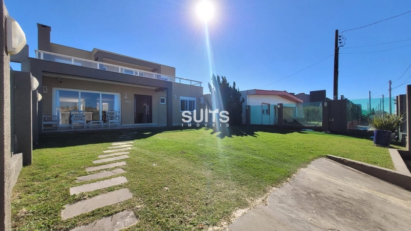 Excelente Sobrado na Beira Mar na praia de Rainha do Mar em Xangri-Lá: 3ª foto da galeria de imagens do imóvel