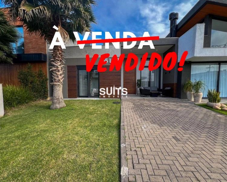 Excelente Casa Térrea no Condomínio Blue