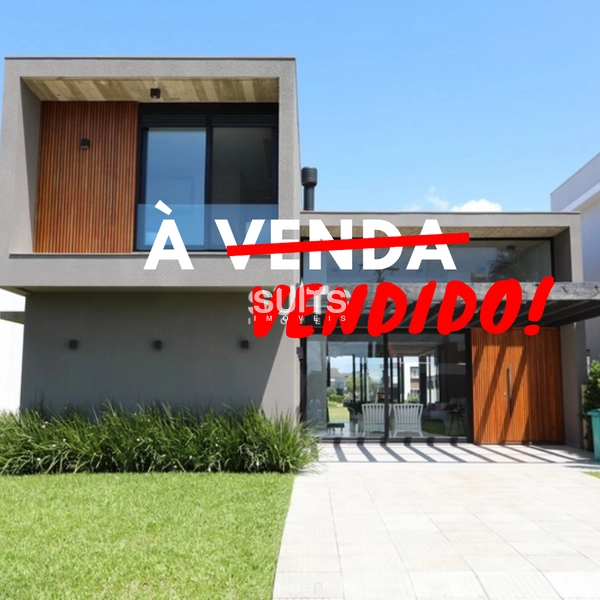 Sobrado beira lago á venda no Condomínio Riviera