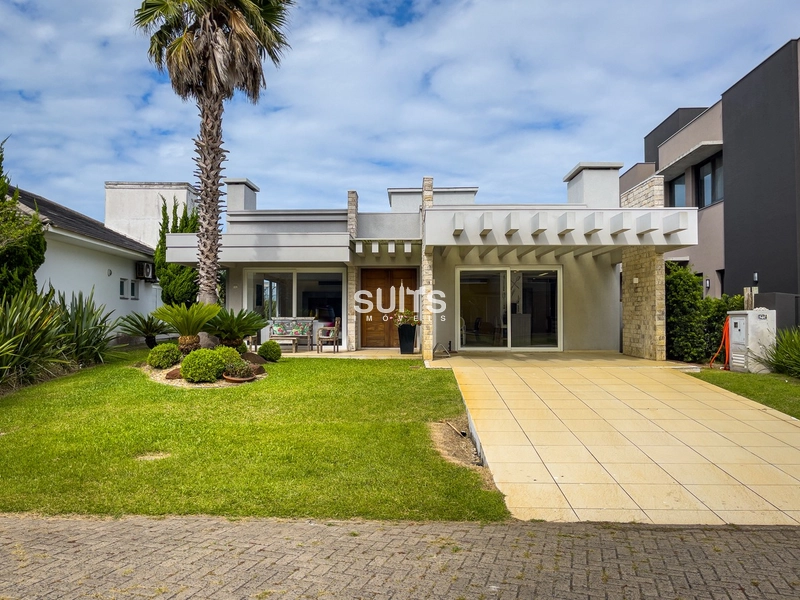 Linda casa fundos área verde no Condomínio Ventura em Xangri-Lá