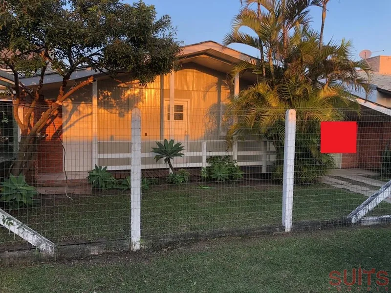 Ótima Casa no Centro de Xangri-Lá