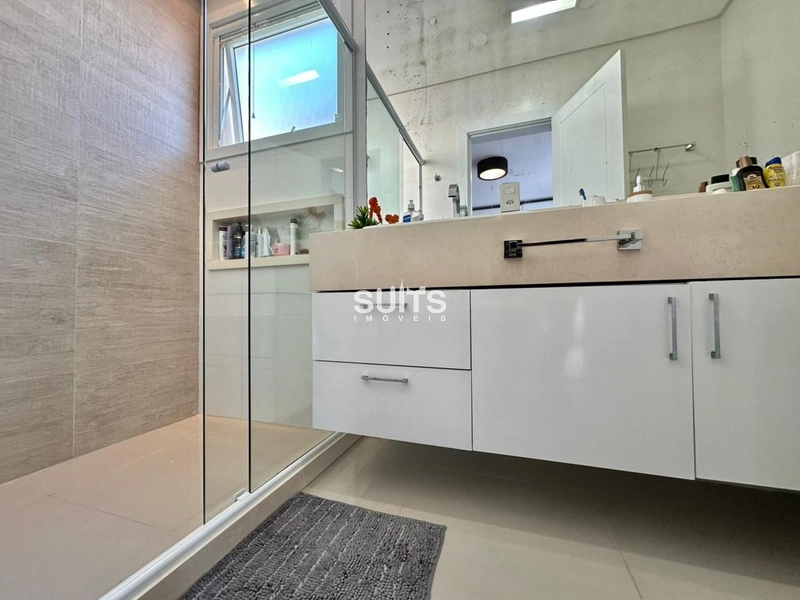 Belíssima Mansão no Condomínio Enseada: 23ª foto da galeria de imagens do imóvel