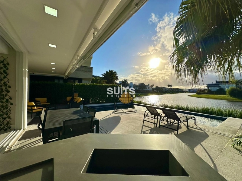 Belíssima Mansão no Condomínio Enseada: 15ª foto da galeria de imagens do imóvel