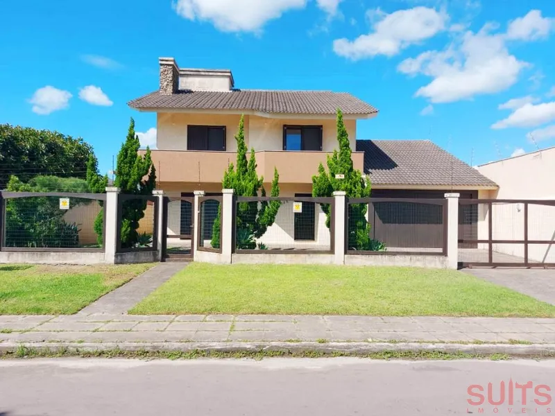 Excelente sobrado na avenida principal do Centro de Xangri-Lá: 2ª foto da galeria de imagens do imóvel