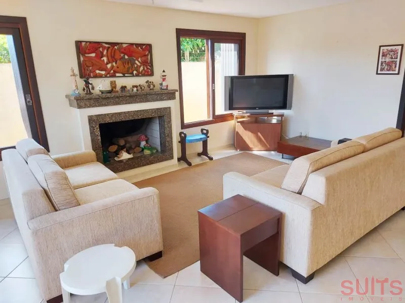 Excelente sobrado na avenida principal do Centro de Xangri-Lá: 5ª foto da galeria de imagens do imóvel