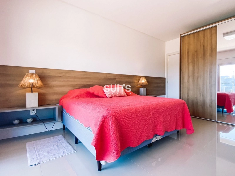 Belíssimo sobrado beira lago à venda no condomínio Enseada: 67ª foto da galeria de imagens do imóvel