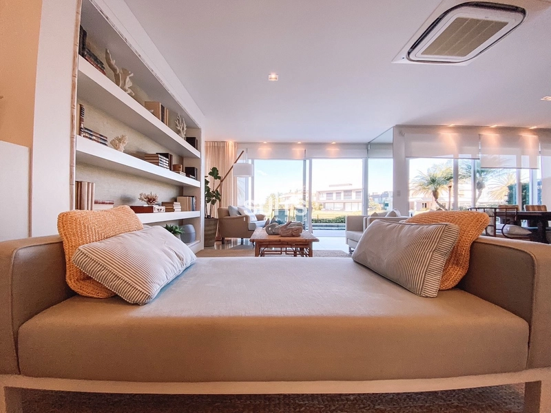 Belíssimo sobrado beira lago à venda no condomínio Enseada: 24ª foto da galeria de imagens do imóvel