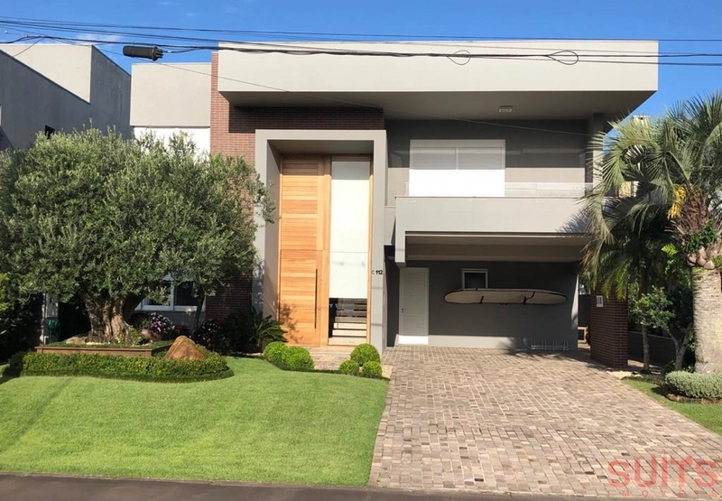 Belíssimo sobrado beira lago à venda no condomínio Enseada: 79ª foto da galeria de imagens do imóvel