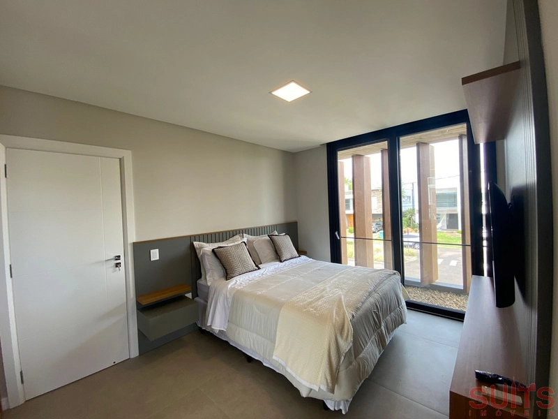 Magnífico sobrado beira lago no condomínio Enseada: 27ª foto da galeria de imagens do imóvel