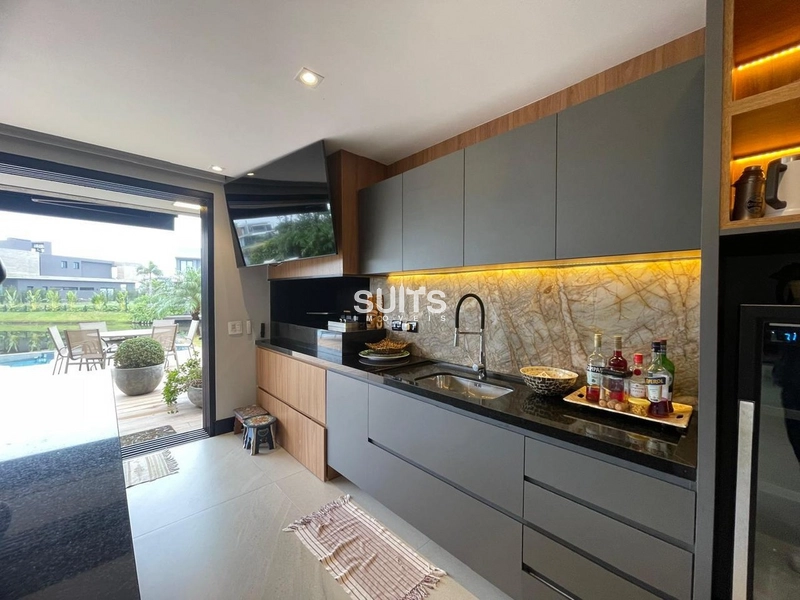 Lindíssimo sobrado beira lago à venda no condomínio Sense: 10ª foto da galeria de imagens do imóvel