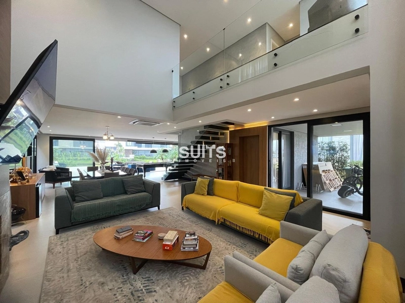 Lindíssimo sobrado beira lago à venda no condomínio Sense: 2ª foto da galeria de imagens do imóvel