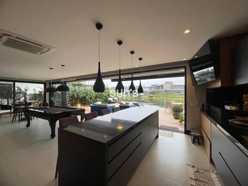 Lindíssimo sobrado beira lago à venda no condomínio Sense: 12ª foto da galeria de imagens do imóvel