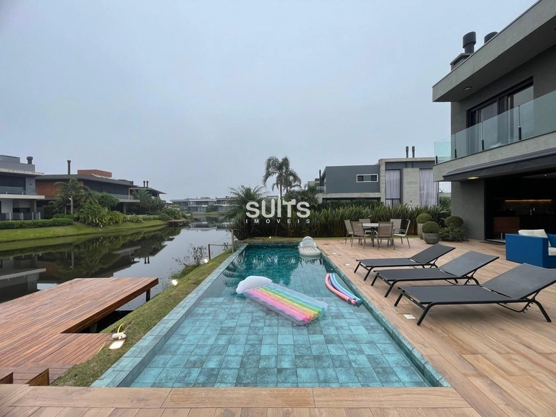 Lindíssimo sobrado beira lago à venda no condomínio Sense: 23ª foto da galeria de imagens do imóvel