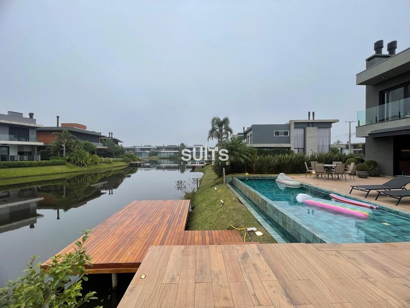 Lindíssimo sobrado beira lago à venda no condomínio Sense: 22ª foto da galeria de imagens do imóvel