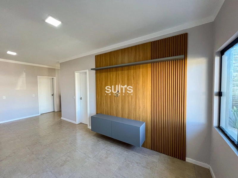 Ótima casa à venda no centro de Xangri-Lá: 3ª foto da galeria de imagens do imóvel