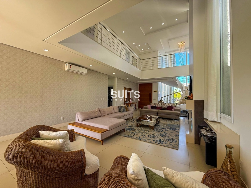 Magnífico sobrado beira lago no condomínio Villaggio: 4ª foto da galeria de imagens do imóvel