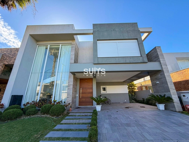 Magnífico sobrado beira lago no condomínio Villaggio: 1ª foto da galeria de imagens do imóvel