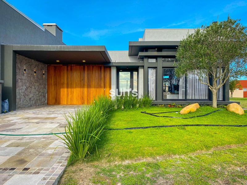 Excelente casa térrea à venda no condomínio Riviera em Xangri-lá