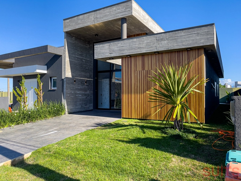 Excelente casa térrea no condomínio Blue em Xangri-lá: 2ª foto da galeria de imagens do imóvel
