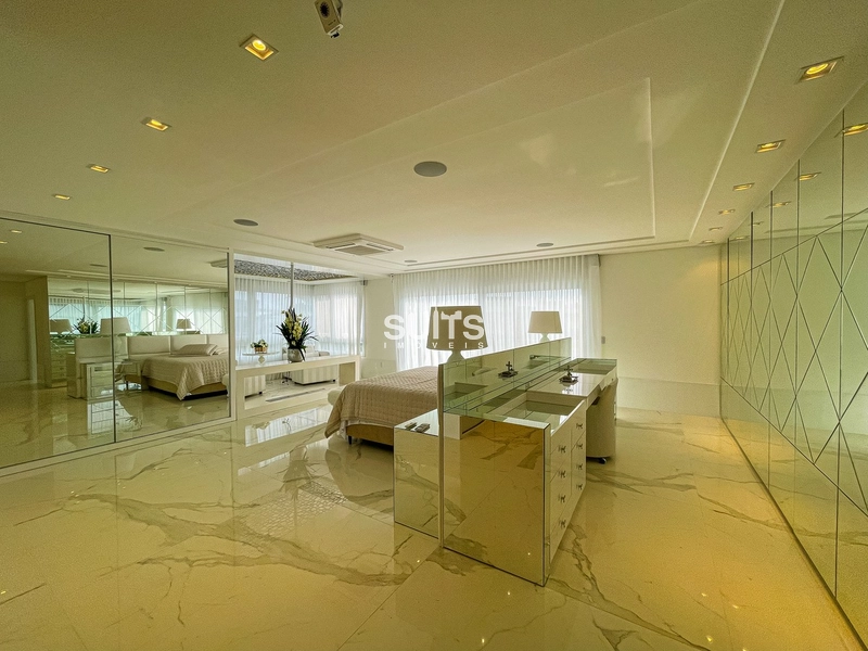 Incrível mansão beira lago no condomínio Enseada: 47ª foto da galeria de imagens do imóvel