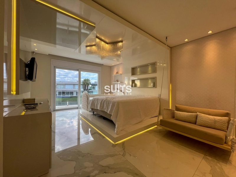 Incrível mansão beira lago no condomínio Enseada: 73ª foto da galeria de imagens do imóvel