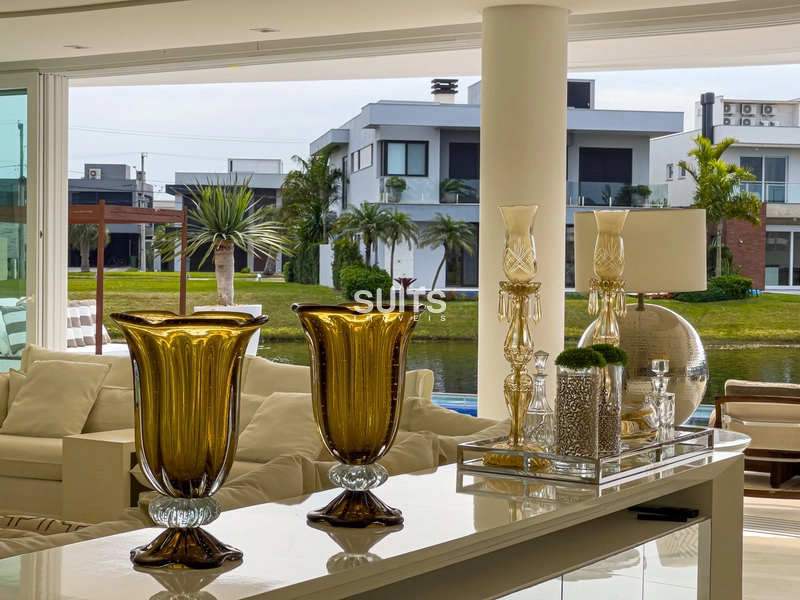 Incrível mansão beira lago no condomínio Enseada: 11ª foto da galeria de imagens do imóvel