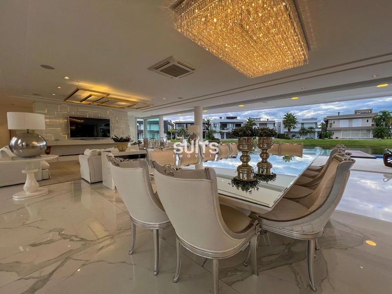 Incrível mansão beira lago no condomínio Enseada: 9ª foto da galeria de imagens do imóvel