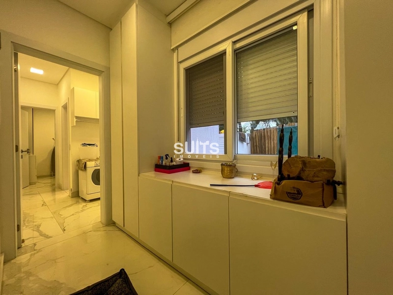 Incrível mansão beira lago no condomínio Enseada: 56ª foto da galeria de imagens do imóvel