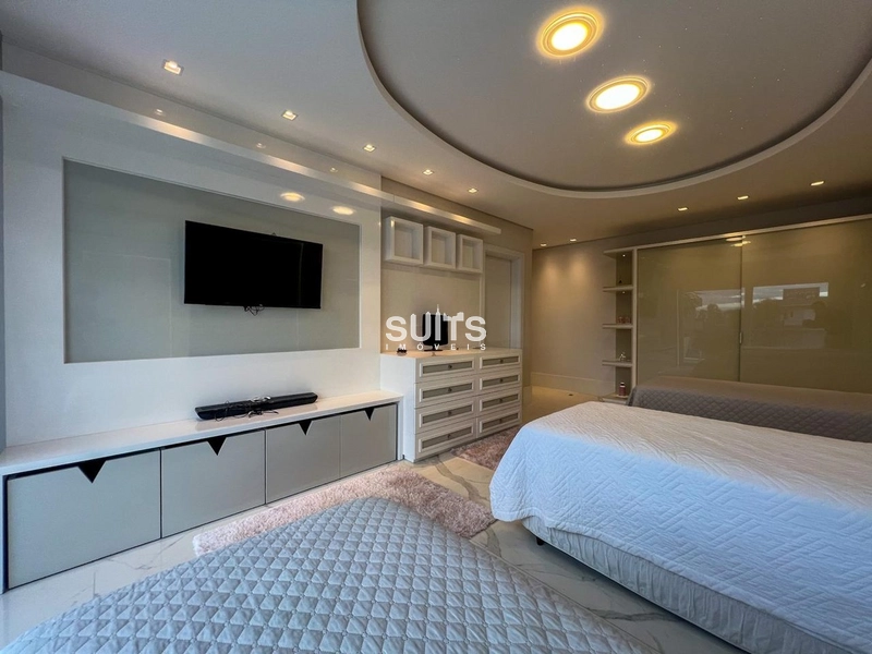 Incrível mansão beira lago no condomínio Enseada: 70ª foto da galeria de imagens do imóvel