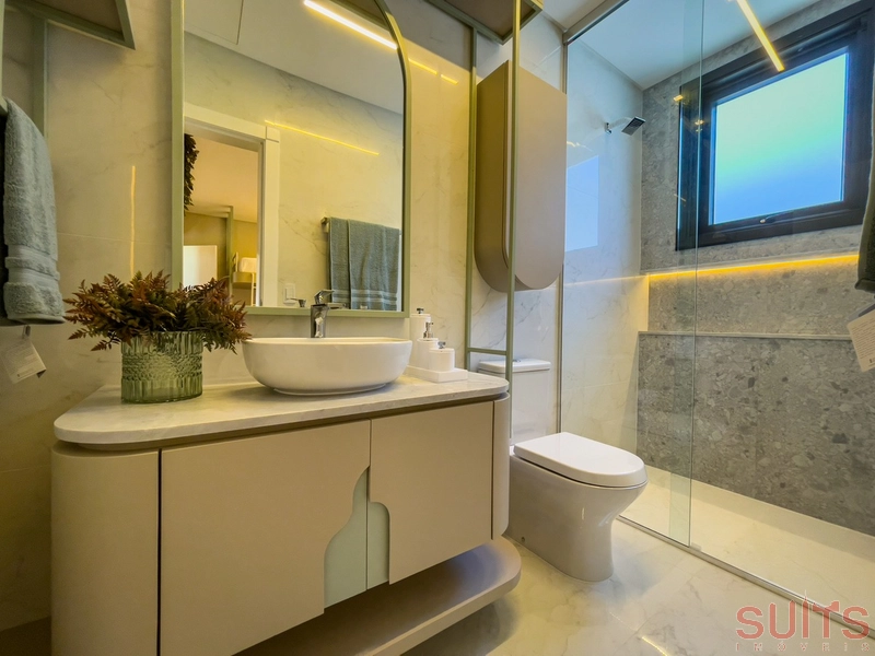 Mansão belíssima nas margens do lago no condomínio Enseada: 65ª foto da galeria de imagens do imóvel