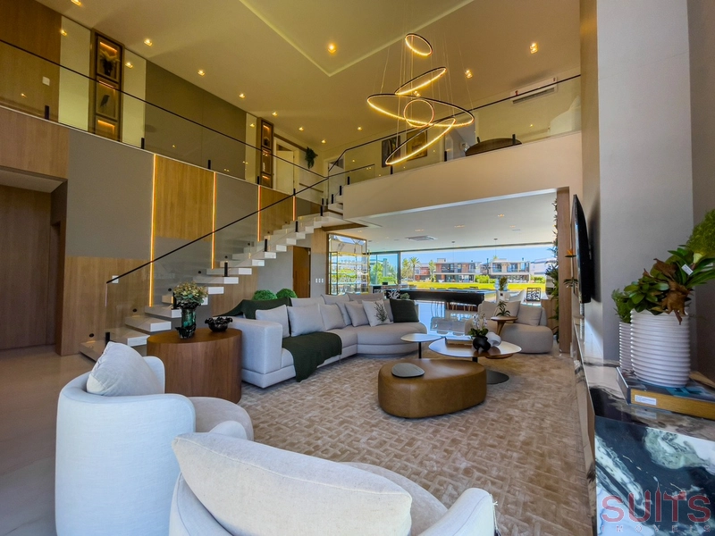 Mansão belíssima nas margens do lago no condomínio Enseada: 8ª foto da galeria de imagens do imóvel