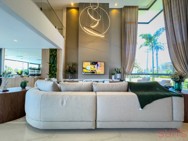 Mansão belíssima nas margens do lago no condomínio Enseada: 10ª foto da galeria de imagens do imóvel