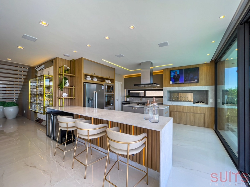 Mansão belíssima nas margens do lago no condomínio Enseada: 24ª foto da galeria de imagens do imóvel