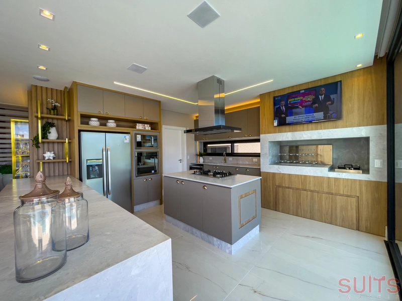 Mansão belíssima nas margens do lago no condomínio Enseada: 27ª foto da galeria de imagens do imóvel