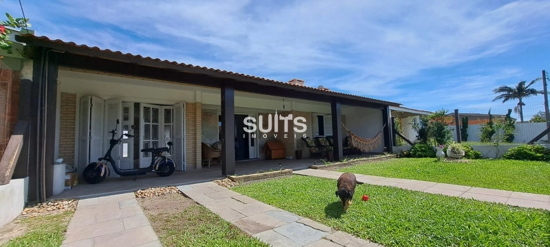 Casa à venda em ótima localização no centro de Xangri-Lá: 2ª foto da galeria de imagens do imóvel