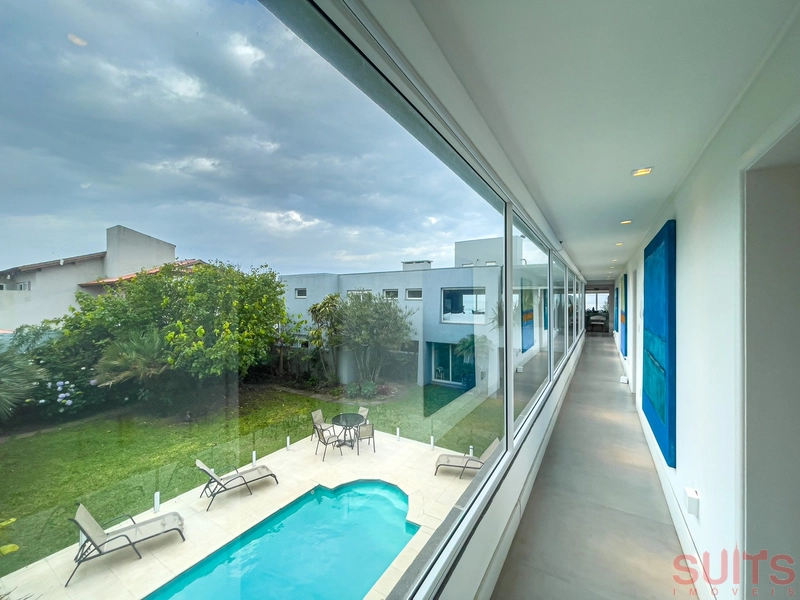 Magnifica mansão à beira mar na praia de Atlântida: 70ª foto da galeria de imagens do imóvel