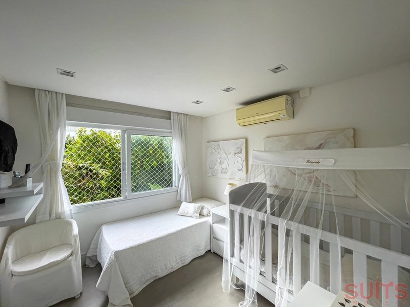 Magnifica mansão à beira mar na praia de Atlântida: 51ª foto da galeria de imagens do imóvel