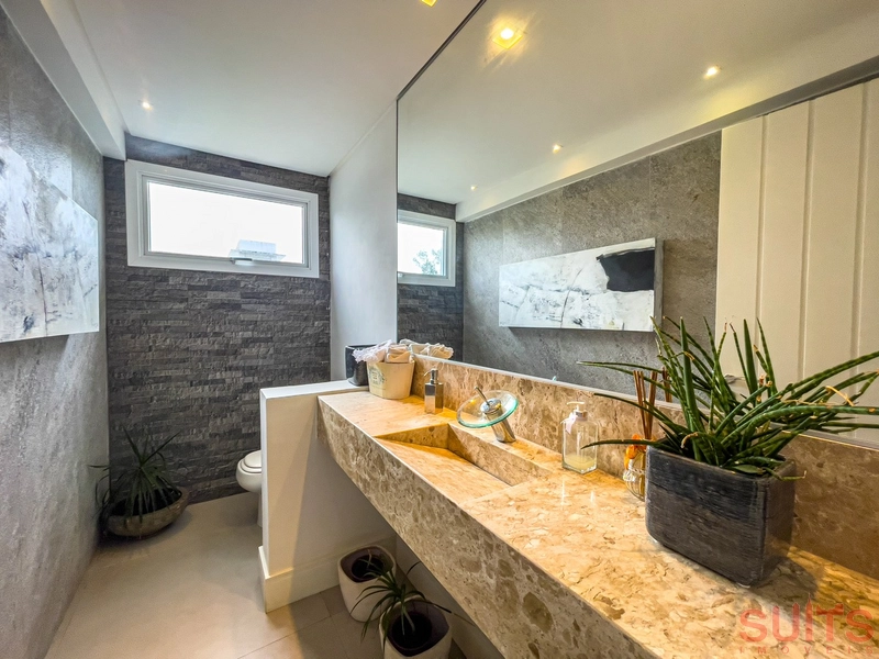 Magnifica mansão à beira mar na praia de Atlântida: 50ª foto da galeria de imagens do imóvel