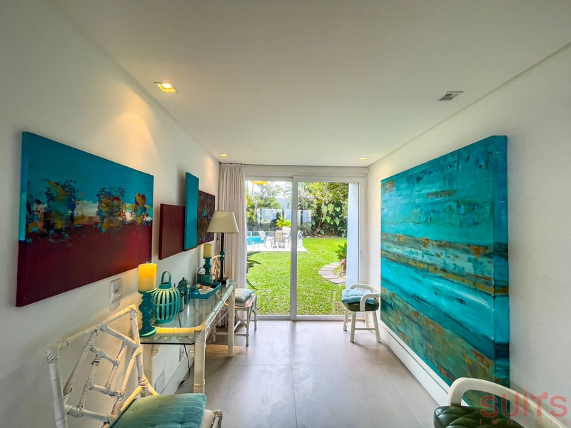 Magnifica mansão à beira mar na praia de Atlântida: 29ª foto da galeria de imagens do imóvel